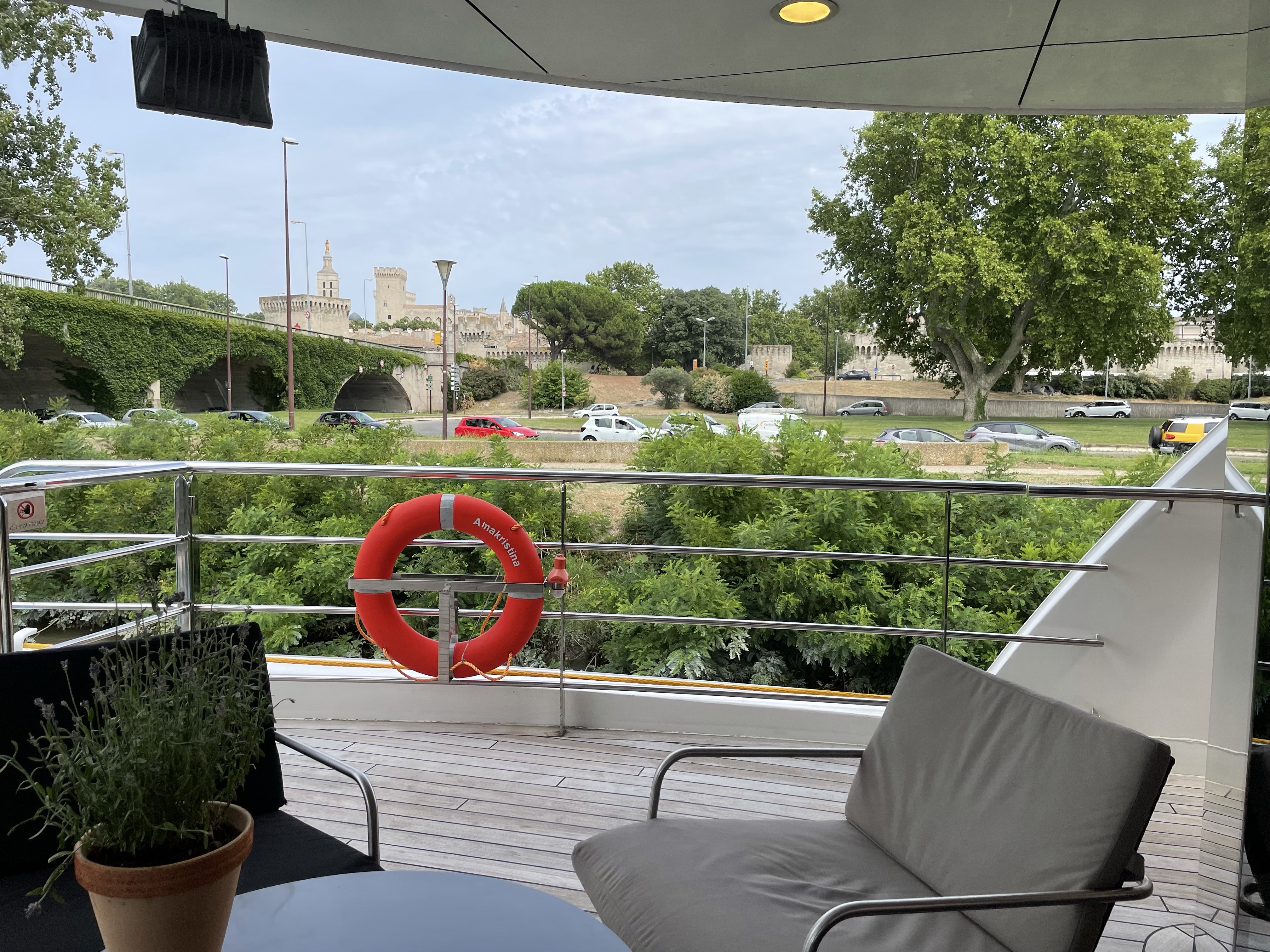 Colors of Provence – Papal city of&nbsp;Avignon