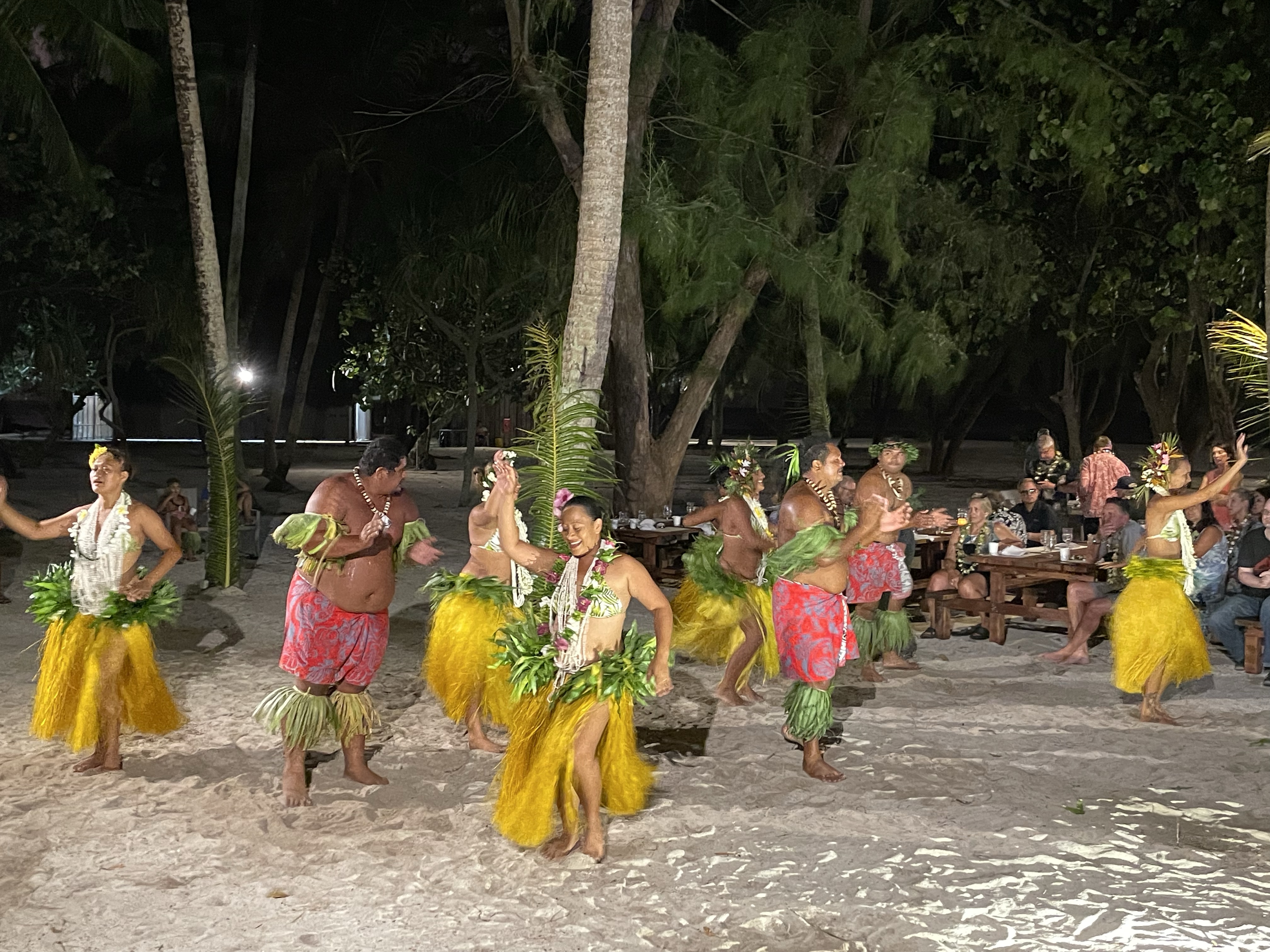 Journey to Paradise – Pearls, Rays, and&nbsp;Dance